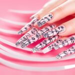 Jak odbudować płytkę paznokcia?